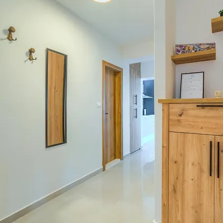 Nikola's Nest דירה