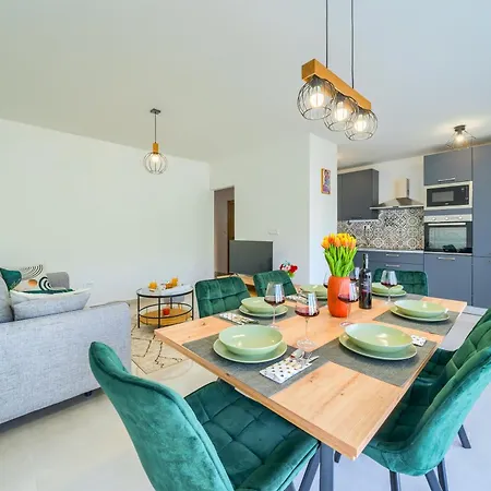 Nikola's Nest شقة