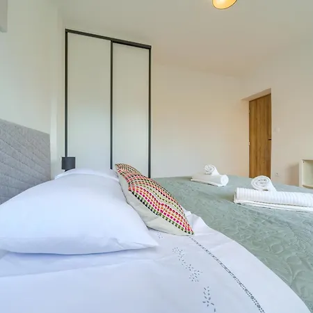 Nikola's Nest Апартаменты *