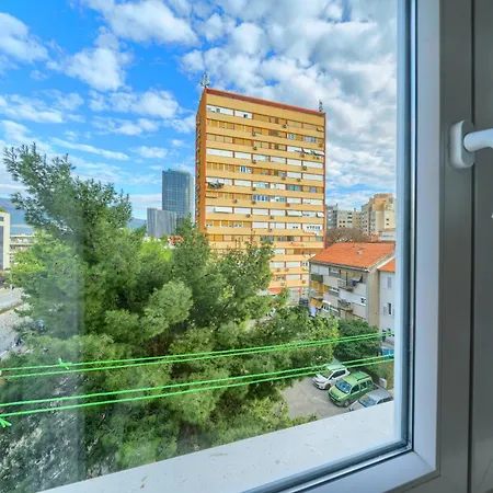 Nikola's Nest Lägenhet