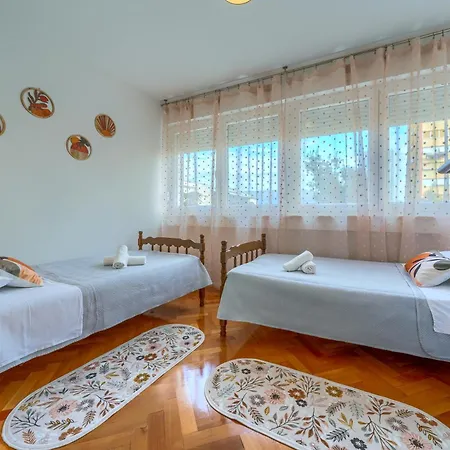 Nikola's Nest Appartement *