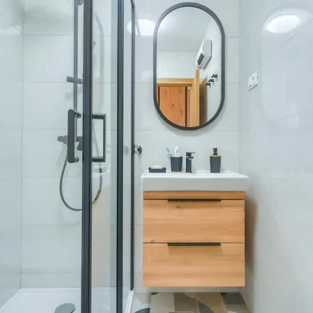 Appartement Nikola's Nest Split